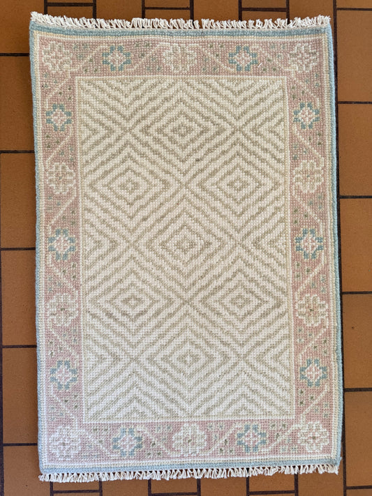 Gigi 2 x 3 (in stock)