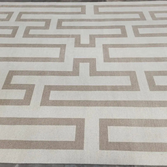 Garden Maze - Milagro Collective