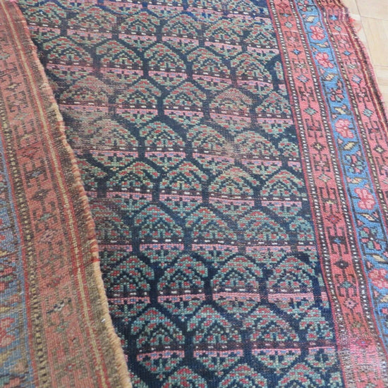 Beaumont vintage turkish rug, detail view 12