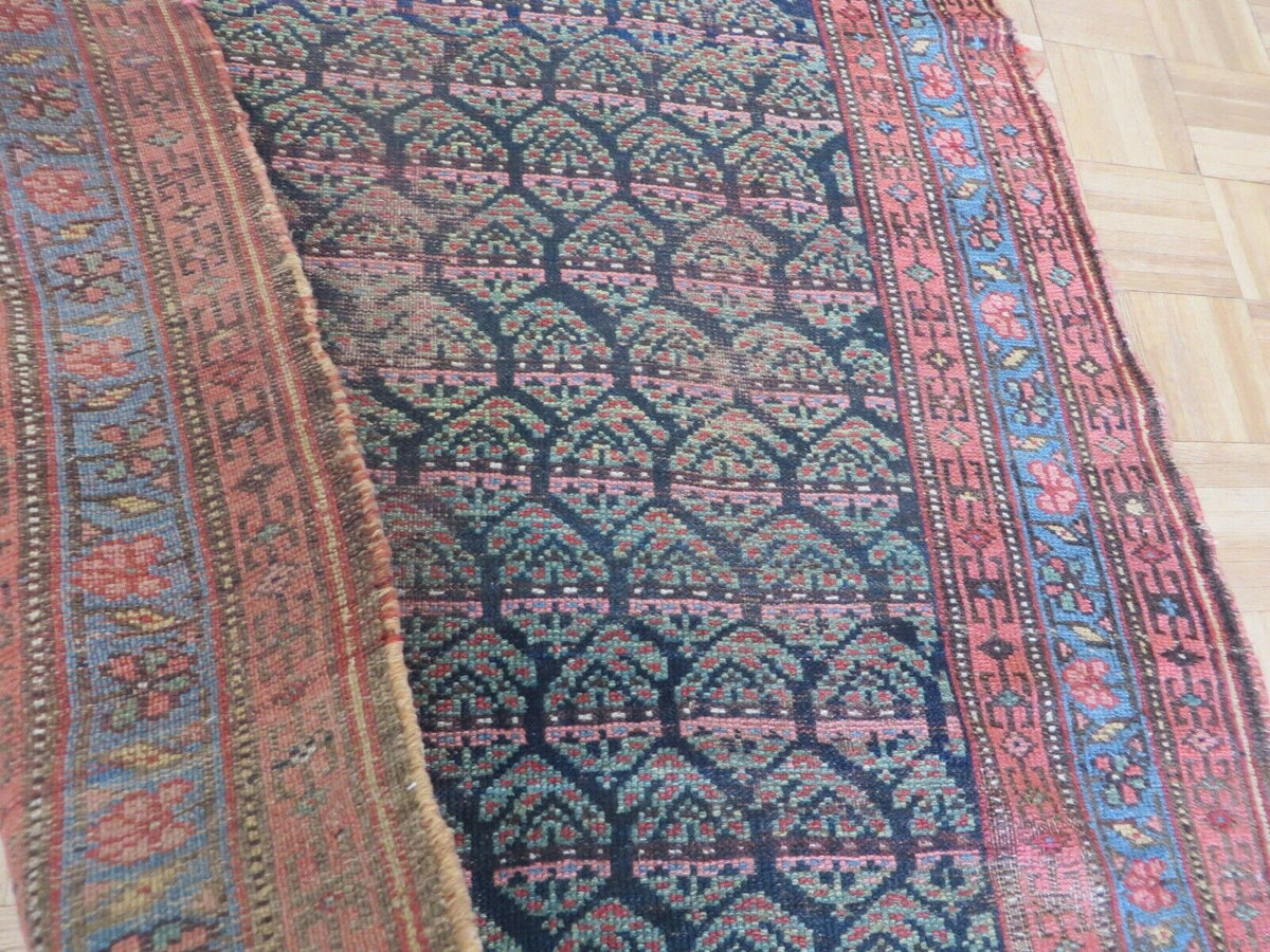 Beaumont vintage turkish rug, detail view 12
