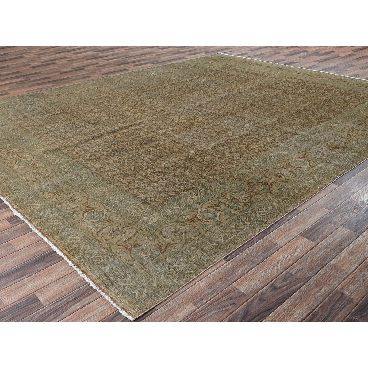 Fenwick vintage persian tabriz rug, detail view 4
