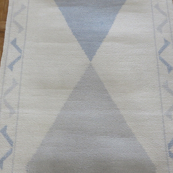 Geometric 2’6” x 12 photo 3